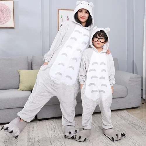 Pijamas enteros de personajes sales