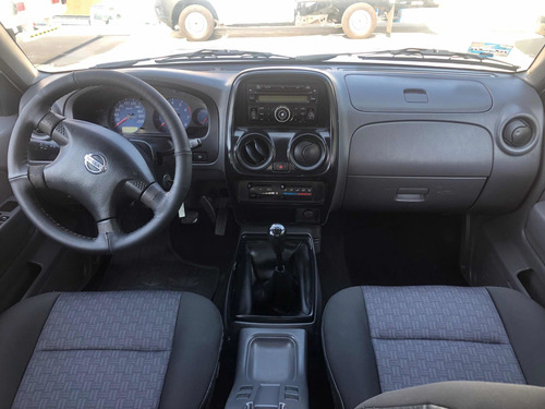 Imagen 14 de 14 de Nissan Np300 2013 2.4 Doble Cabina Lujo Mt