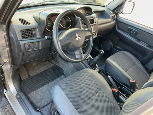 Mitsubishi Pajero TR4 Pajero TR4 2.0 4X2 16V 140CV FLEX 4P MANUAL