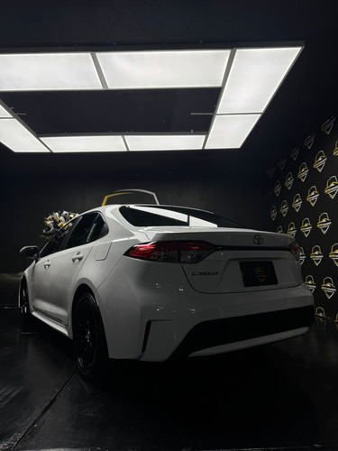 Toyota Corolla 1.8 Base Mt