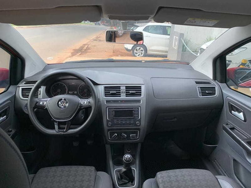 Imagem 7 de 8 de Volkswagen Novo Fox Cl Mb 2015