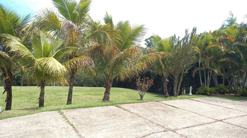 1.500 M², Condomínio Fechado, Casa Em Alvenaria E Piscina !