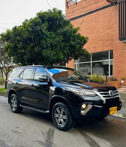 Toyota Fortuner 2.7 Gasolina Automática 4x2 7 Puestos Full