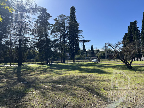 Terreno En Venta En Sourigues Loteo El Relincho Cerrado. Oportunidad Pago Contado. Escritura.