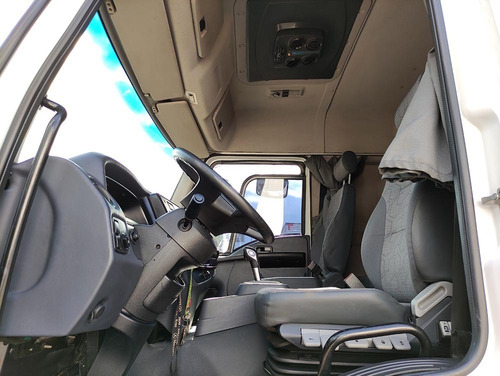 Imagem 4 de 10 de Ford Cargo 2429 2017 6x2 Aut. Leito Chassi, Sb Veiculos