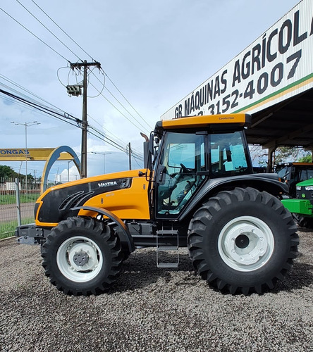 Trator Valtra Bm 135 Cabinado .