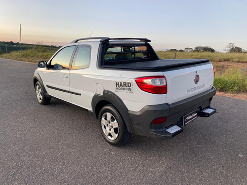 Fiat Strada 1.4 Hard Working Cab. Dupla Flex 3p