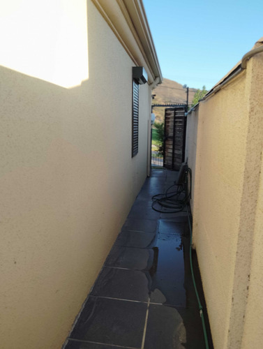 Casa En Jardines La Viña 5dormitorios 4 Baños (80104)