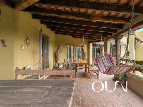 Casa En Venta En Mendiolaza, 3 Dormitorios.