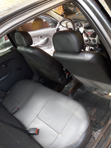Fiat Siena 2010 1.0 Fire Flex 4p