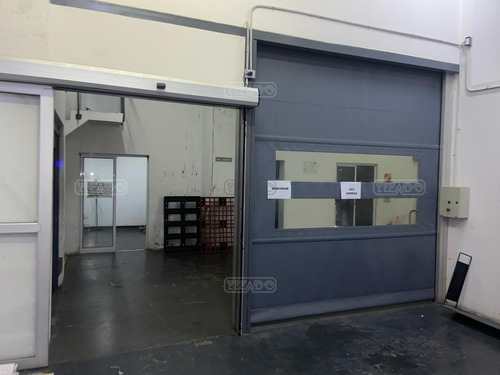Edificio En Block En Balvanera, Capital Federal. Impecable. Habilitado Para Venta Mayorista Y Droguería. Ideal Sistema De Salud Y Alimentación