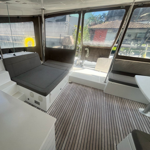 Veleiro Catamarã Lagoon 450 Beneteau -ñ 380 Leopard Catflash
