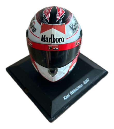 Miniatura F1 Capacete Ferrari Raikkonen 2007 Campeão 1/5 Branco