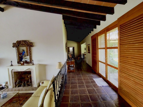 Residencia En Venta En Fracc. Tamoanchan, Jiutepec Morelos.