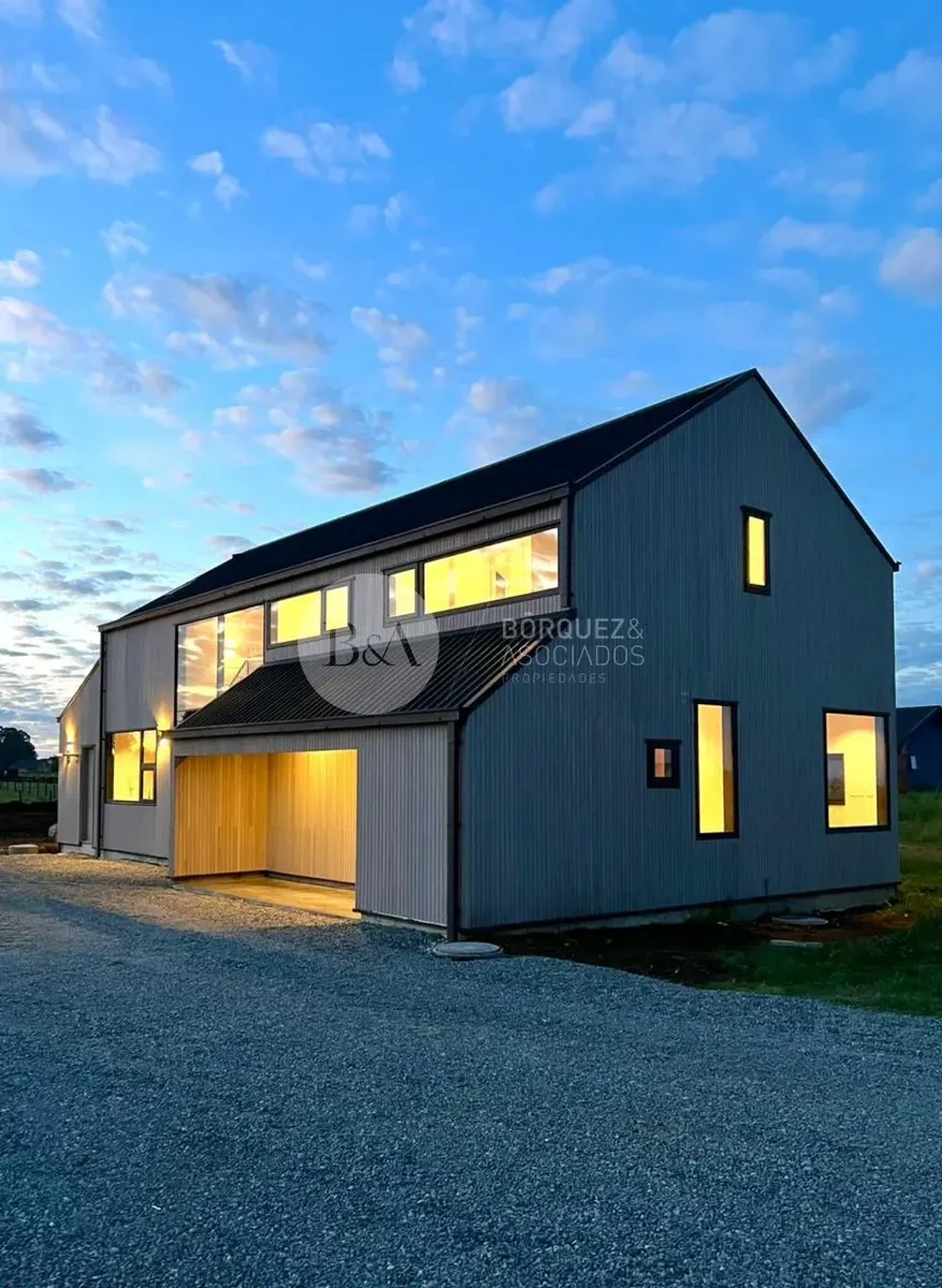 Imagen 3 de 24 de 21839 - Luminosa Y Moderna Casa Nueva