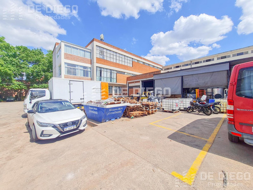 Edificio Industrial Con Gas Industrial De 7500 M2 En 3 Plantas - Bella Vista