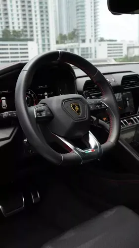 Lamborghini Urus 2024