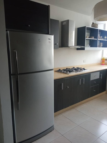 Imagen 3 de 8 de Lindo Apartamento En Zona Residencial Y Comercial, Todo Cerca. Colegios, Supermercado, Clinica, Bodegones, Y Mas. Transporte Garantizado. Parada Del Trebol Linea De Taxi.