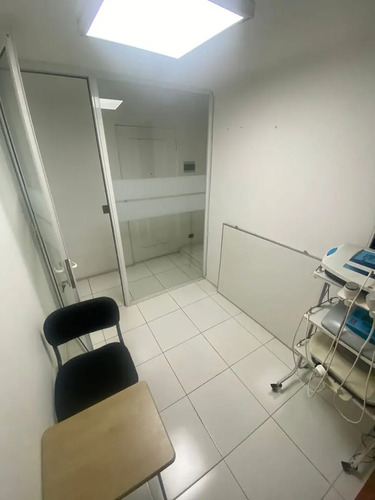 Venta De Oficina A Pasos Del Metro Manuel Montt