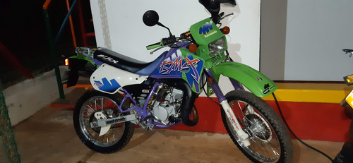 Moto Kmx En Muy Buen Estado, Para Traspaso, Negociable.
