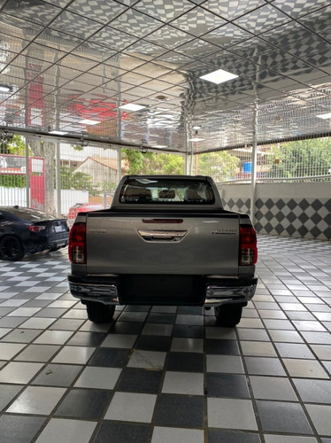 Imagen 5 de 13 de Toyota Hilux