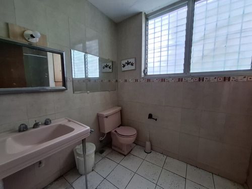 Amplio Apartamento En Venta San Bernardino De 153m2 Ov