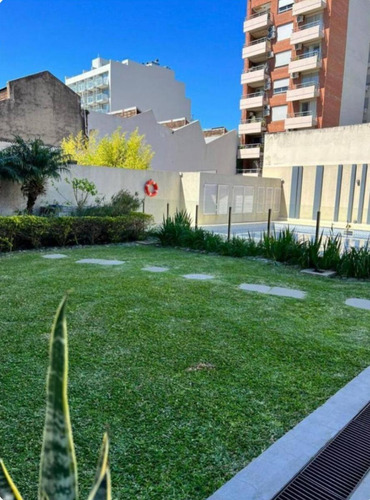 Departamento 2 Amb Fte. C-bcon Cochera Y Amenities Seguridad 24 Hs