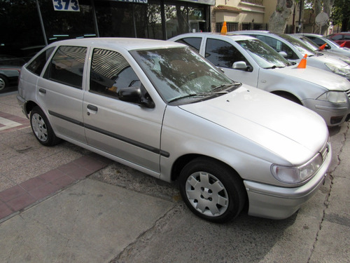 Volkswagen Pointer 1.8 Gli