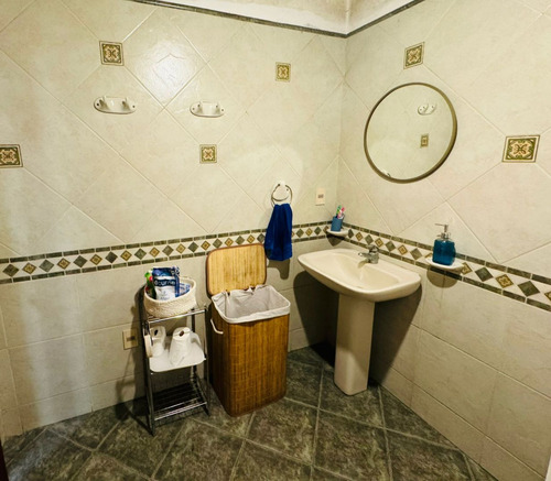 Casa En Venta De 7 Dormitorios O Mas En Centro (ref: Vld-4629)