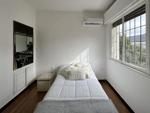 Venta Exclusiva Casa Con Piscina Y Barbacoa En El Prado, Montevideo