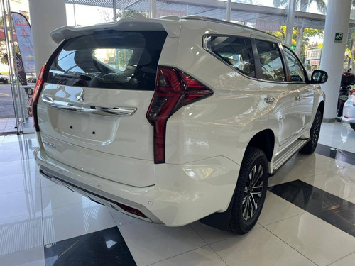 Imagen 5 de 8 de Mitsubishi Montero Sport