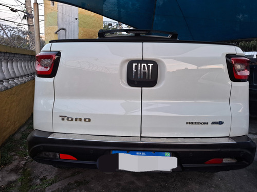 Fiat Toro 1.8 16v Freedom Flex 4x2 Aut. 4p