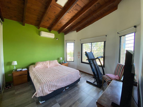 Casa En Venta De 3 Dormitorios Con Pileta En Roldan - Acequias Del Aire