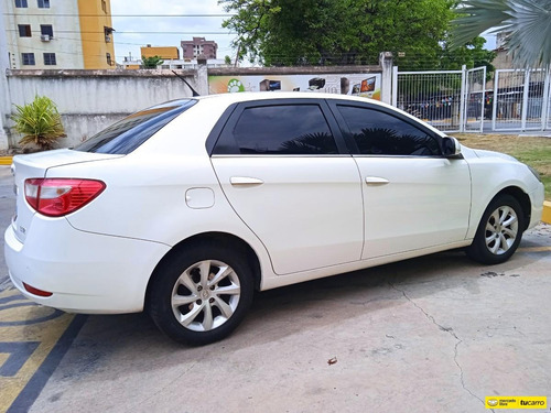 Dong Feng S30 .