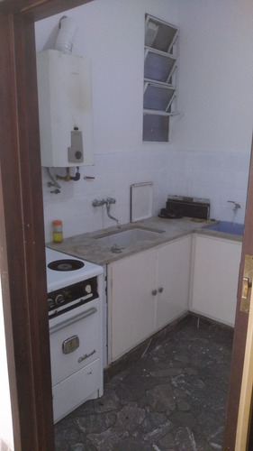 Imagen 4 de 14 de Departamento 3 Ambientes En Planta Baja **muy Bueno**