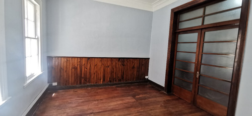 Amplia Casa 2 Pisos En La Mejor Ubicación Cerro Alegre