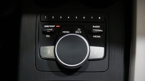 Audi A4 2.0 TFSI SELECT S-TRONIC QUATTRO