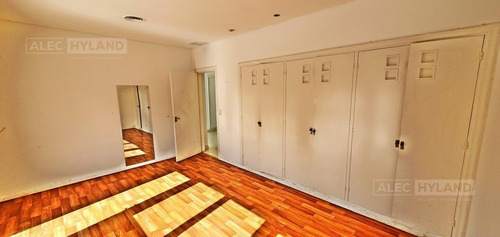 Imagen 21 de 30 de Casa 8 Ambientes En Venta - Las Lomas-golf