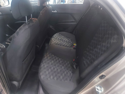 Imagem 14 de 15 de Hyundai Hb20 1.6 Comfort Plus Flex Aut. 5p