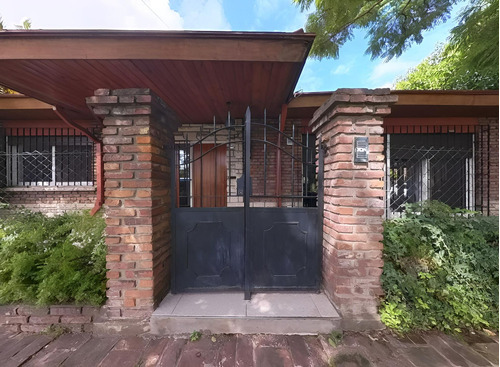 Venta Hermosa Casa En Boulogne 4 Ambientes