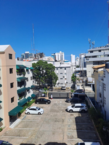 For Sale Apartamento En El Vergel 4to Piso De 3 Habitaciones Todo En Caoba