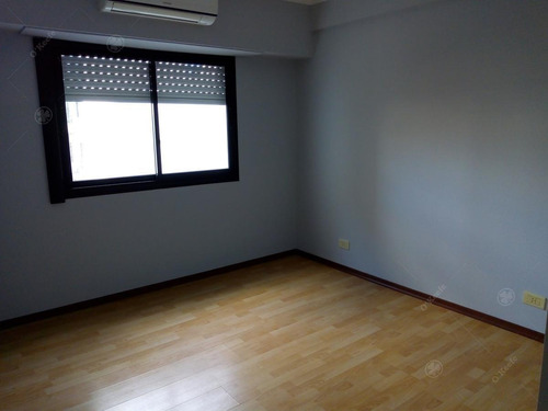 Imagen 8 de 19 de Piso En Venta Quilmes Centro De 4 Ambientes Con Cochera!! Impecable!!
