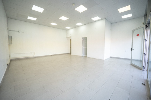Arriendo De Local E1 De 40m2 En Strip Center Homecenter