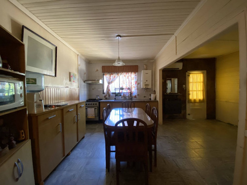 Imagen 3 de 11 de Casa En Venta De 2 Dormitorios En Berisso