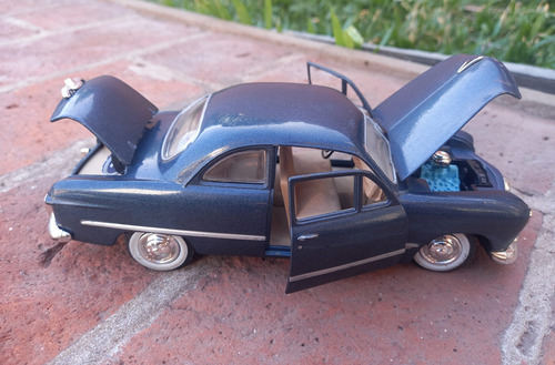 1949 Ford Coupe 1:24 Motormax 