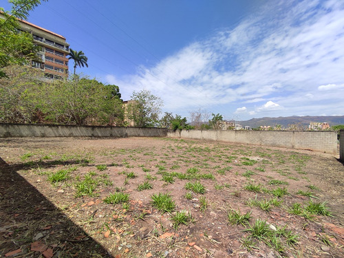Terreno Dos Parcelas En Una En Ciudad Jardín Mañongo L.g.