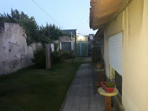 Imagen 8 de 14 de Chalet En Venta En Quilmes Oeste