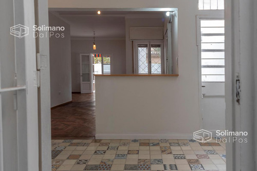 Casa 4 Amb Con Jardin - La Lucila-vias/maipu