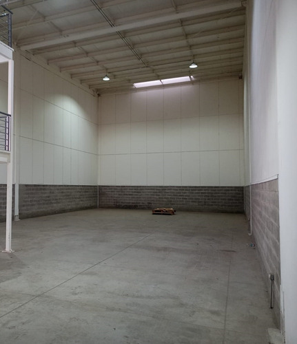 Vendo Excelente Bodega En Condominio Muy Seguro