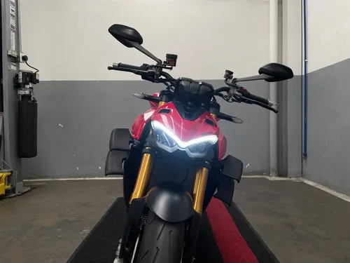 Ducati Streetfighter V4 S